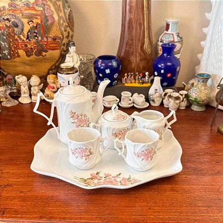 Antigo e delicado conjunto “cafezinho” em porcelana Germer