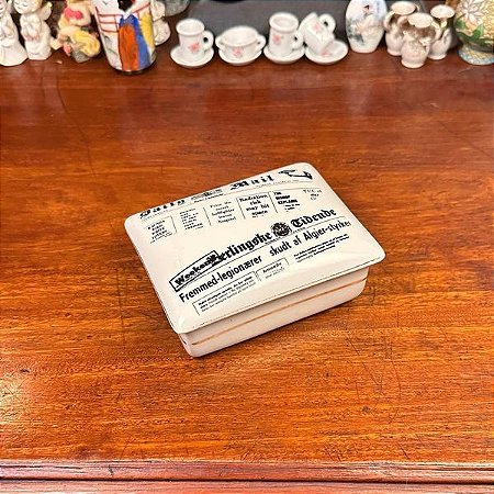 Porta-joias em porcelana Saler, criação de Simone Paris