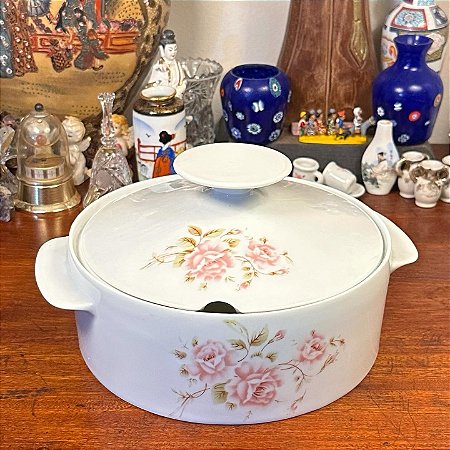 Sopeira em porcelana Renner, série Medaillon.