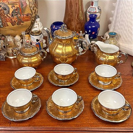 Antiquíssimo conjunto para café em porcelana Mauá (1937/1968)