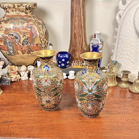 Par de vasos em cloisonné