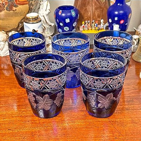 Conjunto clássico de 5 copos Doble cristal azul
