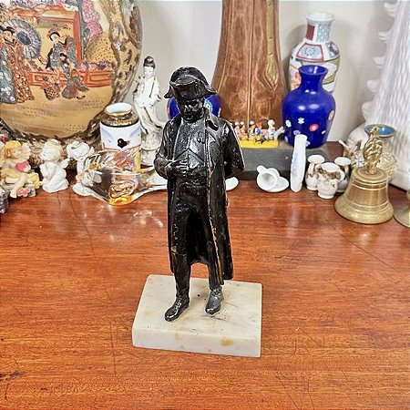 Escultura de Napoleão Bonaparte em petit bronze