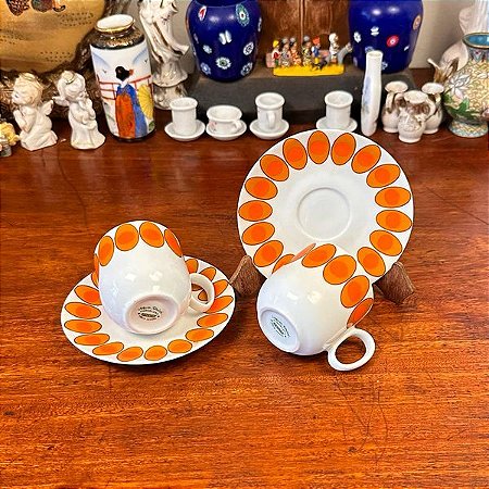 Par de xícaras cafezinho porcelana Renner, anos 70.
