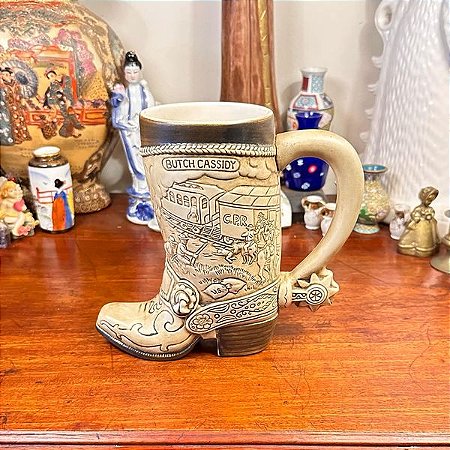Caneca em cerâmica Ceramarte 1984.