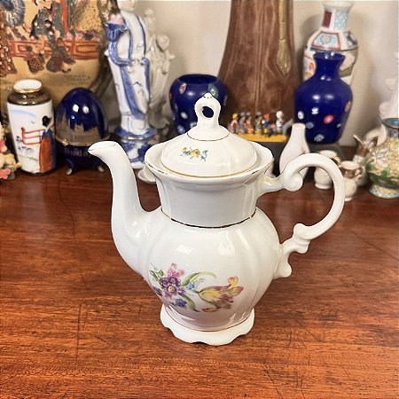 Refinado bule pequeno para café