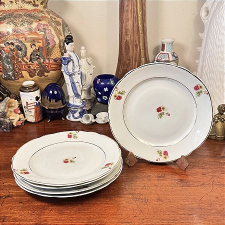 Elegante prato de sobremesa em porcelana Real