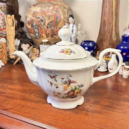Bule para chá em antiga porcelana Real ‘Ave do Paraíso’.