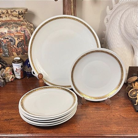 Conjunto de sobremesas em porcelana Real