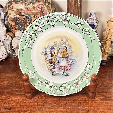 Prato decorativo em antiga porcelana Real