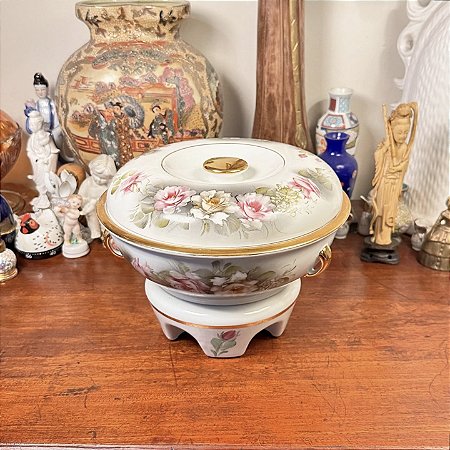 Antiga sopeira em porcelana com réchaud