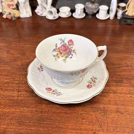 Xícara de chá em porcelana Schmidt,
