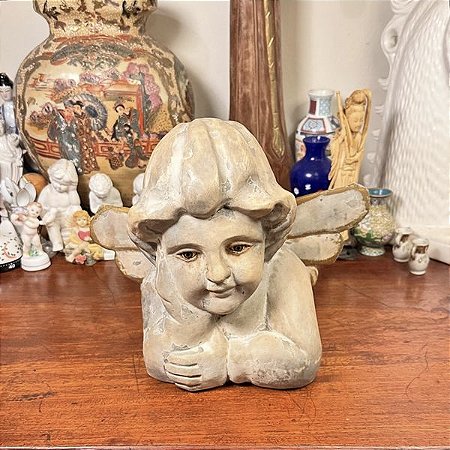 Escultura busto anjo em resina.