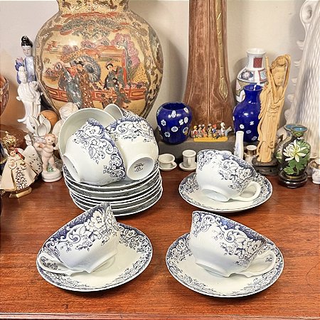 Unidade - Xícara de chá em porcelana Schmidt.