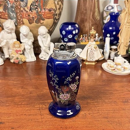 Isqueiro antigo em porcelana japonesa