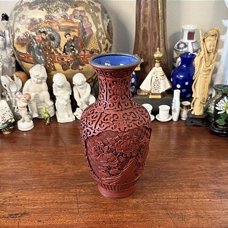 Antigo Vaso Cloisonne com laca chinesa.