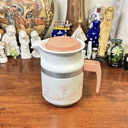 Antiga cafeteira em porcelana Pozzani.