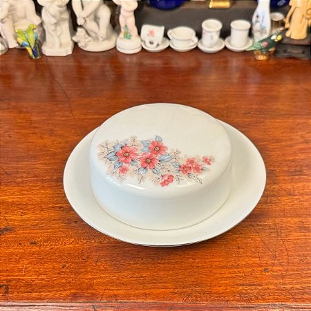 Mantegueira porcelana Renner