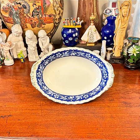 Travessa em antiga porcelana Inglesa.