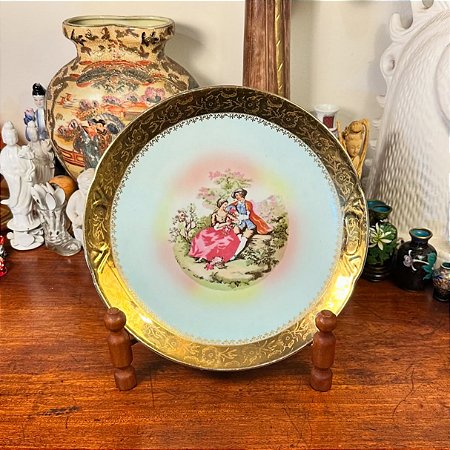 Prato para bolo em antiga porcelana Real.