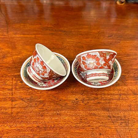 Par de mini tigelinhas em porcelana oriental.