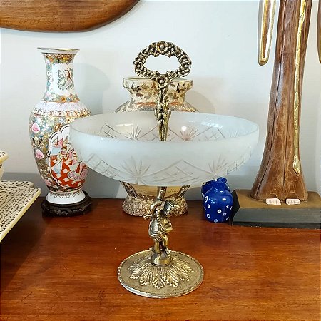 Fruteira de centro em estilo Art Nouveau.