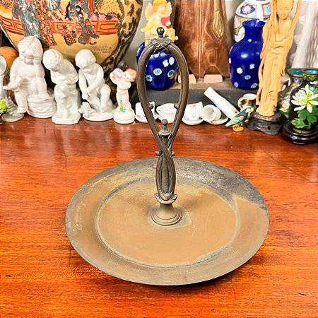 Antiga doceira em bronze.