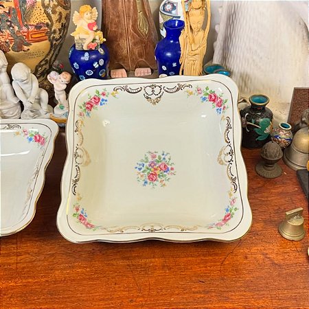 Saladeira polonesa em porcelana KPM.