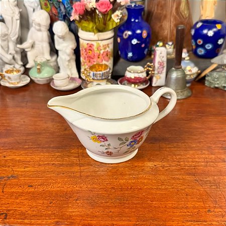 Molheira em antiga porcelana Theca.