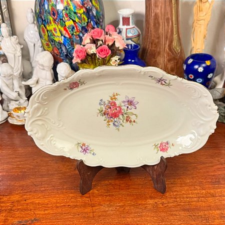 Travessa funda em antiga porcelana KPM.