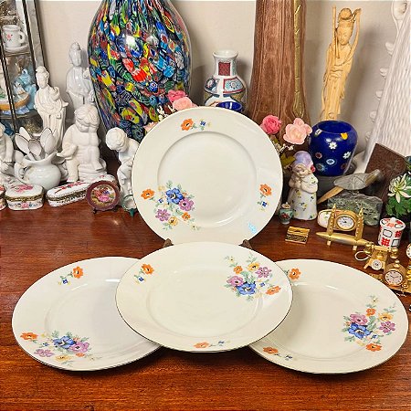 Conjunto 4 pratos de porcelana tcheca.