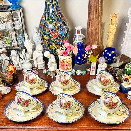 Conjunto 6 xícaras em porcelana alemã Alpete.