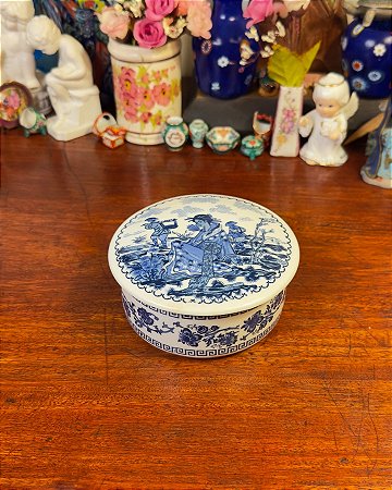 Caixa em porcelana Germer.