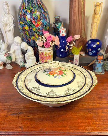 Elegante legumeira em fina porcelana inglesa Grindley.