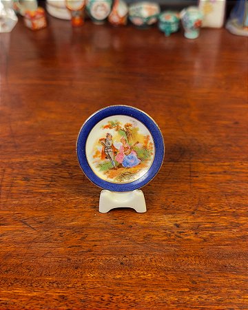 Mini prato em porcelana francesa de Limoges.