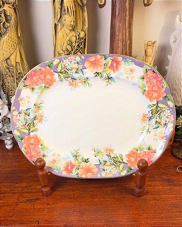Travessa média em porcelana Royal Bone China.