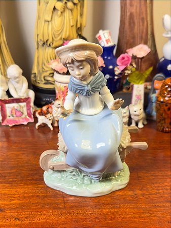 Escultura em porcelana esmaltada Lladró.
