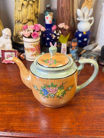 Bule em porcelana japonesa.