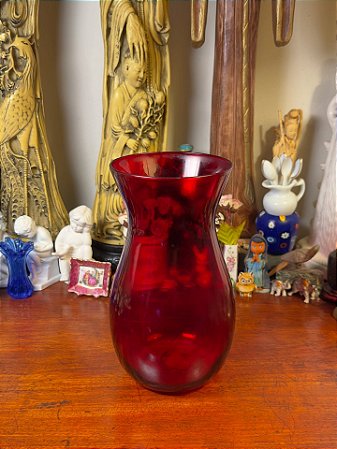 Vaso em vidro vermelho