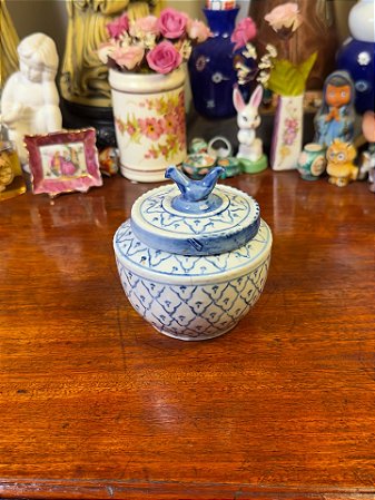 Potiche em antiga porcelana oriental.
