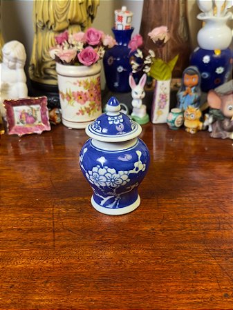 Potiche em porcelana oriental