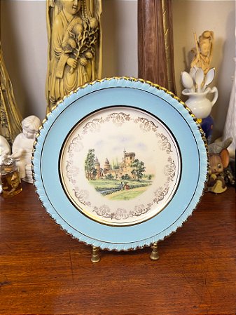 Antigo prato decorativo em porcelana Nadir.