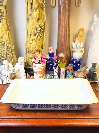 Antiga travessa em metal esmaltado Veba.