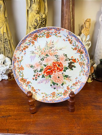 Prato decorativo em porcelana oriental