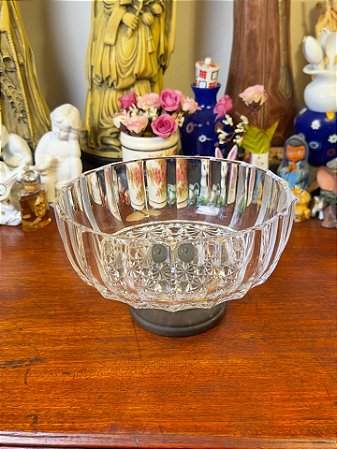 Antigo centro de mesa em cristal.