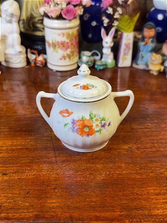 Açucareiro em porcelana canelada Pozzani.