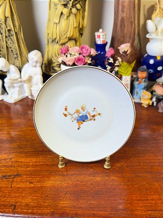 Antigo pratinho decorativo em porcelana Real.