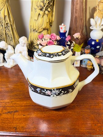 Bule de chá octogonal em porcelana Schmidt.