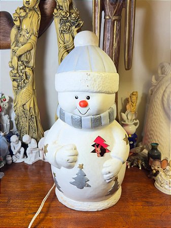 Boneco de neve em cerâmica.