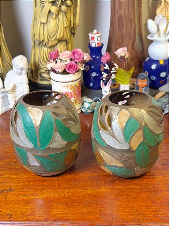 Par de vasos indianos em bronze.